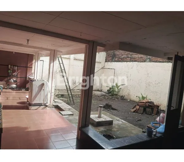 image GAYUNGSARI RUMAH LAMA BS NEGO SIAP HUNI TERAWAT  (2)