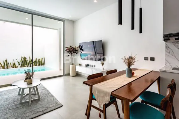 image FOR SALE | 2BR MINIMALIST TOWNHOUSE – PRIME SEMINYAK (2 MINUTES TO BEACH) (4)