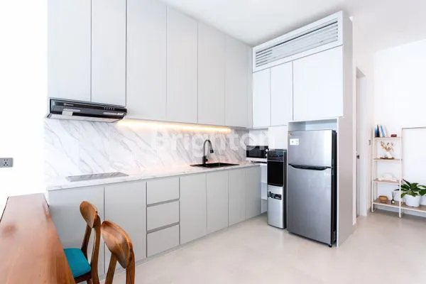 image FOR SALE | 2BR MINIMALIST TOWNHOUSE – PRIME SEMINYAK (2 MINUTES TO BEACH) (3)