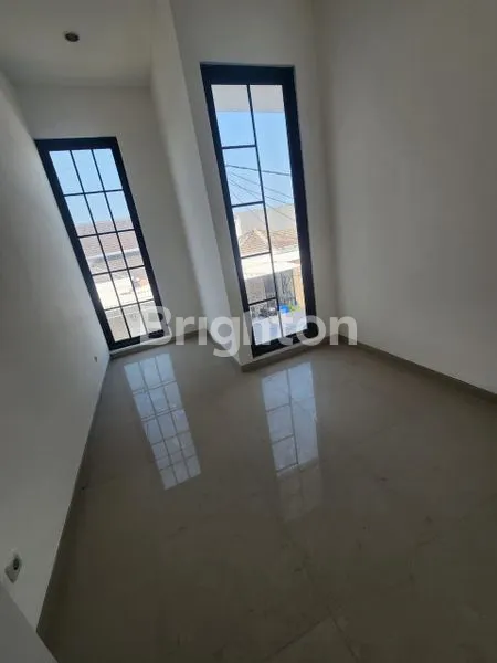 image NEW GREEN HILL RUMAH SIAP HUNI MINIMALIS 2LT BAGUS BS NEGO (1)