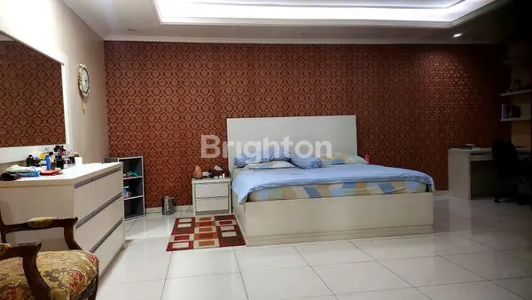 image RUMAH MEWAH 2 LANTAI DI CIPETE UTARA, LT 899M² (8)