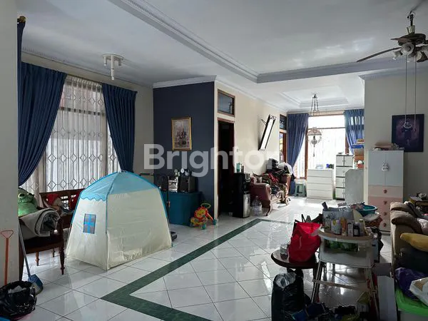 image RUMAH 2 LANTAI SIAP HUNI (4)