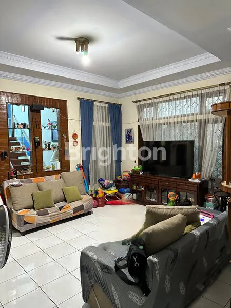 image RUMAH 2 LANTAI SIAP HUNI (7)