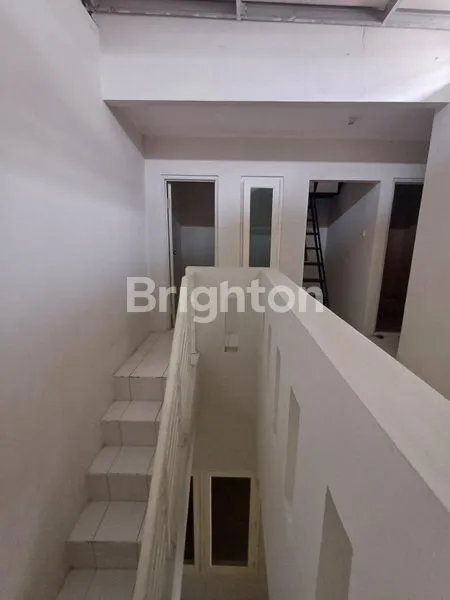 image RUMAH SIAP HUNI DI LEGENDA WISATA, LT 72M² , 1 1/2 LANTAI (2)