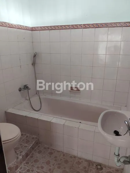 image RUMAH 2 LANTAI STRATEGIS DENPASAR TIMUR DEKAT LIVING WORLD (8)