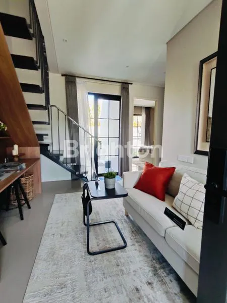 image RUMAH DENGAN MEZANINE DI KAWASAN HUNIAN MEWAH (5)