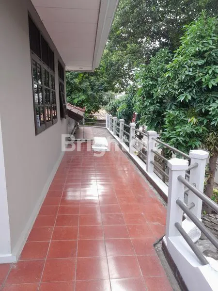 image HUNIAN STRATEGIS 2 LANTAI, LT 451M² DI JAKTIM (6)