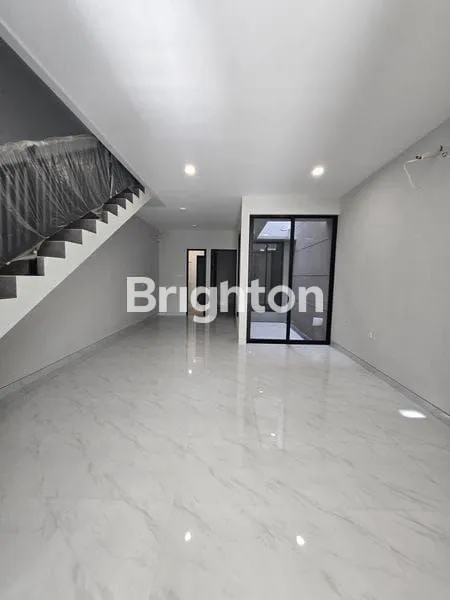 image RUMAH MINIMALIS BERKUALITAS DI BARUK UTARA SURABAYA DEKAT MERR / SEMAMPIR / WONOREJO (3)