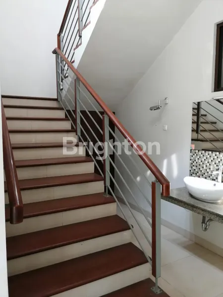 image RUMAH 2 LANTAI 312M2 DI PONDOK HIJAU INDAH, BANDUNG, SHM (7)