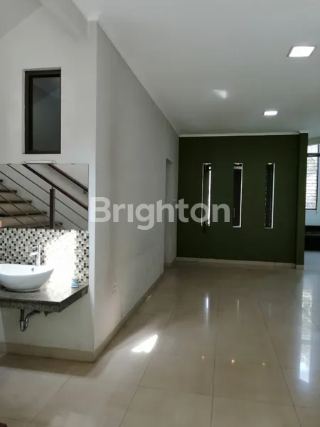 image RUMAH 2 LANTAI 312M2 DI PONDOK HIJAU INDAH, BANDUNG, SHM (8)