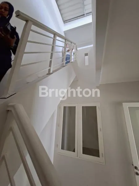 image RUMAH SIAP HUNI DI LEGENDA WISATA, LT 72M² , 1 1/2 LANTAI (7)