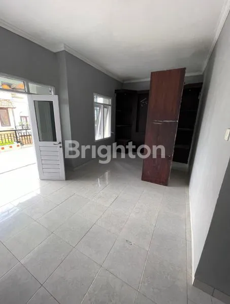 image  RUMAH SIAP HUNI 3 LANTAI DIKAWASAN PERUMAHAN JIMBARAN (8)