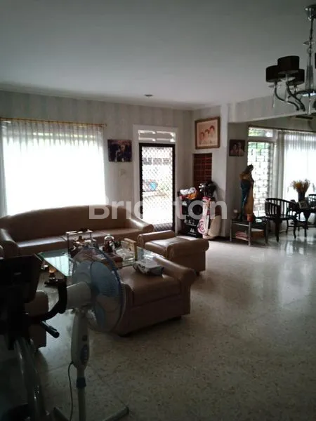 image RUMAH USAHA BANGUNAN INDUSTRI LUAS, NGAGEL TAMA, BARATAJAYA, GUBENG, SURABAYA TENGAH, JAWA TIMUR (7)