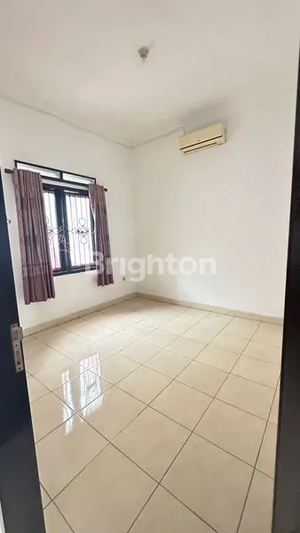 image RUMAH MEWAH 2 LANTAI DI THE NATURE SENTUL, SIAP HUNI (3)