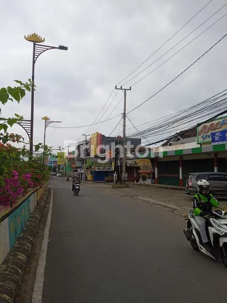 image TOKO 4 PINTU DI JLN. ZA. PAGAR ALAM, GEDONG MENENG, RAJABASA, BANDAR LAMPUNG, LAMPUNG (6)