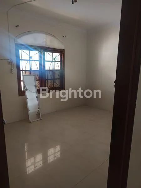 image RUMAH KOKOH 2 LANTAI TANAH LUAS 150 METER DI AREA STRATEGIS CILEDUG (6)