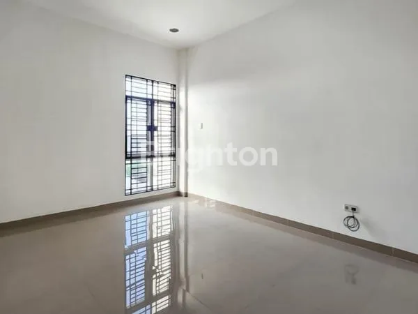 image RUKO 3 TINGKAT SIAP HUNI JL BILAL (4)