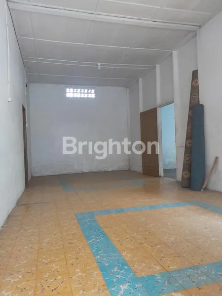 image RUMAH BANGUNAN LAMA MASIH LAYAK PAKAI  PERLU  RENOVASI SEDIKIT. (5)