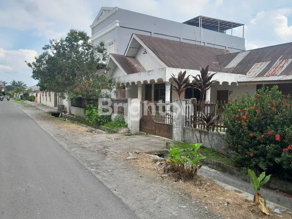 image RUMAH BANGUNAN LAMA MASIH LAYAK PAKAI  PERLU  RENOVASI SEDIKIT. (2)