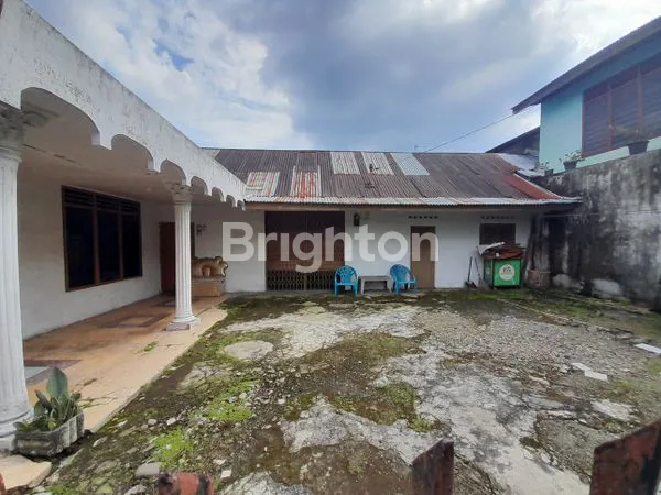 image RUMAH BANGUNAN LAMA MASIH LAYAK PAKAI  PERLU  RENOVASI SEDIKIT. (4)