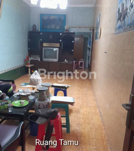 image RUMAH MEWAH 3 LANTAI DI GEMPOL, LT 153M² (2)