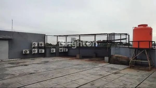 image GEDUNG 3 LANTAI STRATEGIS KARAWACI COCOK UNTUK KOS EKSKLUSIF ATAU KLINIK (6)