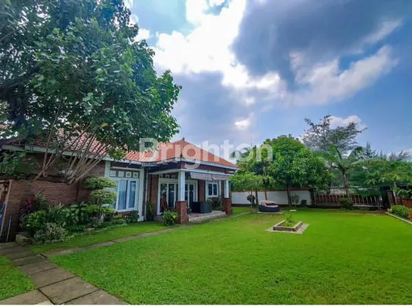 image VILLA TROPIS PINGGIR PANTAI JEPARA HALAMAN SUPER LUAS (8)