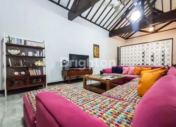 image VILLA TROPIS PINGGIR PANTAI JEPARA HALAMAN SUPER LUAS (3)