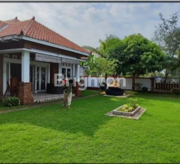 image VILLA TROPIS PINGGIR PANTAI JEPARA HALAMAN SUPER LUAS (2)