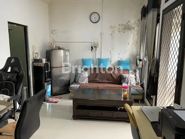 image RUMAH MODERN TROPIS 2 LANTAI DI PUSAT DENPASAR — TENANG & STRATEGIS, DEKAT SEMUA AKSES UTAMA (5)