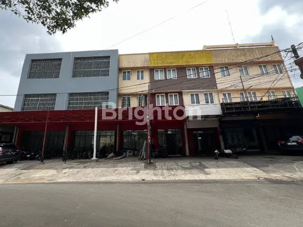 image RUANG USAHA STRATEGIS DI CENGKARENG TIMUR, LT/LB 56M² (2)