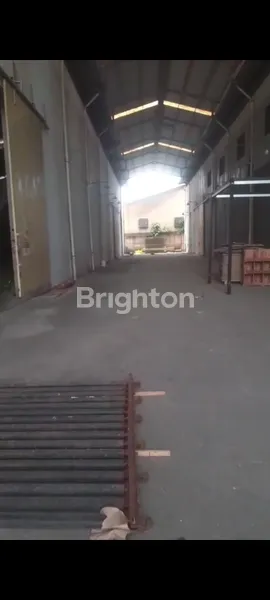 image DIJUAL GEDUNG DENGAN 2 GUDANG  (4)