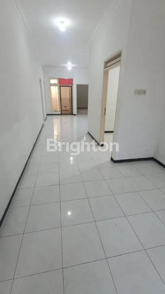 image RUMAH NIRWANA EKSEKUTIF WONOREJO RUNGKUT (4)