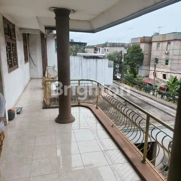 image DI JUAL RUMAH DI PINGGIR JALAN DI MALAKA DUREN SAWIT, JAKTIM. (1)