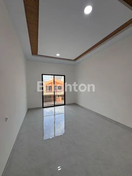 image RUMAH BARU 3 LANTAI STRATEGIS FULL FURNISH DI TANJUNG DUREN JAKARTA BARAT (4)