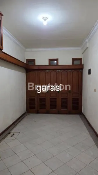 image RUMAH TENGGILIS MEJOYO BAGUS SIAP HUNI JARANG ADA DEKAT UBAYA, PANJANG JIWO, TRANSMART RUNGKUT, PRAPEN, KENDANGSARI, JEMURSARI (8)