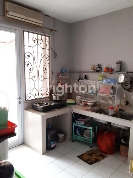 image RUMAH SIAP HUNI 2 LANTAI DI METRO PERMATA 1, TANGERANG (3)