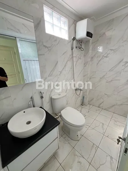 image RUMAH BAGUS SIAP HUNI KERTEN LAWEYAN SOLO (5)