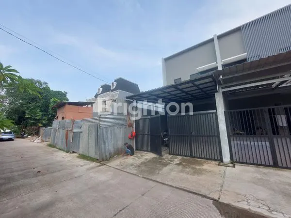 image RUMAH BRAND NEW 2 LANTAI DI KAV DKI MERUYA UTARA (2)