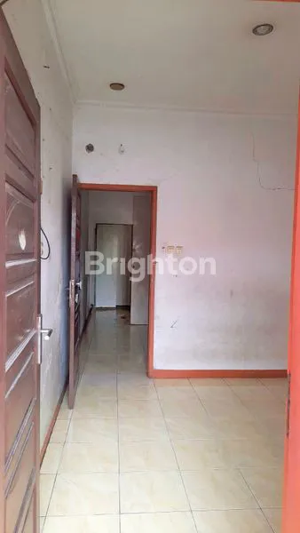 image RUKO 2 LANTAI 50M² 3KT PINGGIR JALAN BISA BUAT USAHA DAN TINGGAL DI PADEMANGAN JAKARTA UTARA (5)