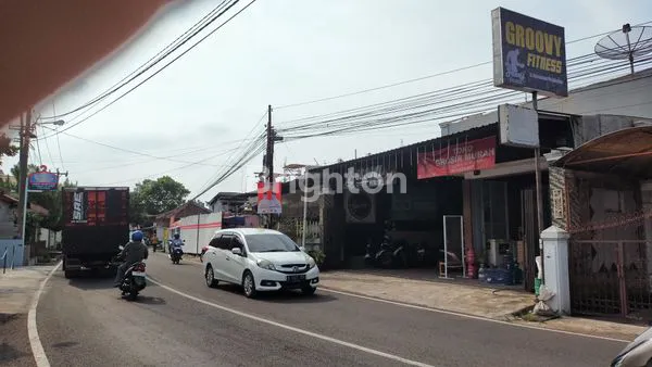 image JUAL RUMAH BESERTA USAHANYA DI NANGGULAN SALATIGA (8)