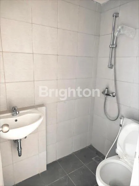 image APARTMENT CITRALAND VITTORIO WIYUNG 1BR LANTAI 17 (7)