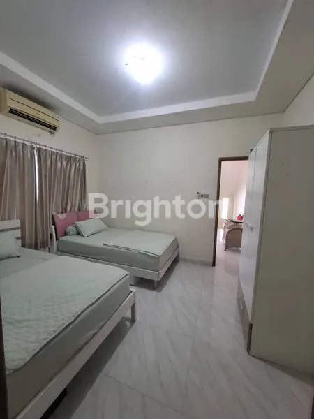 image DI SEWAKAN RUMAH SEMI VILLA DENGAN PEMANDANGAN SPECTAKUKAR DI PERUMAHAN GIRI HILL RESIDENCE BENOA KITA SELATAN  (2)