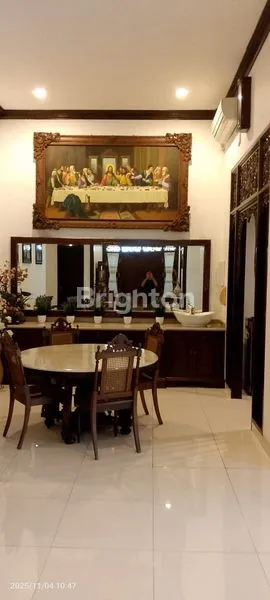 image RUMAH BERNUANSA CLASSIC DI RIVERSIDE  (3)