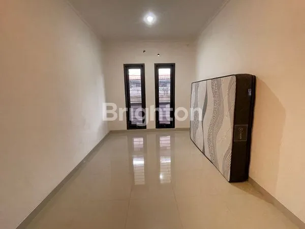 image RUMAH MINIMALIST 2 LANTAI DI TUKAD PANCORAN (3)