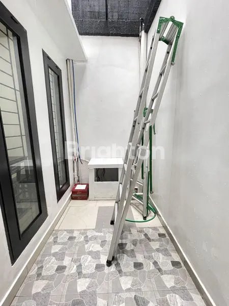 image RUMAH MINIMALIST 2 LANTAI DI TUKAD PANCORAN (8)