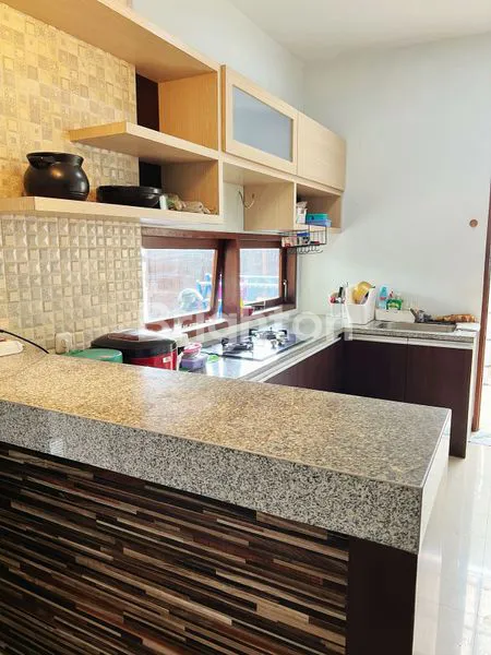 image RUMAH 2 LANTAI FULL FURNISHED DI RENON DENPASAR (3)