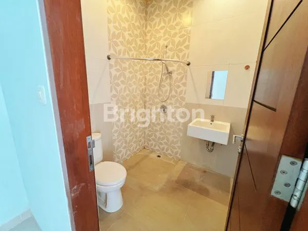 image RUMAH 2 LANTAI FULL FURNISHED DI RENON DENPASAR (4)