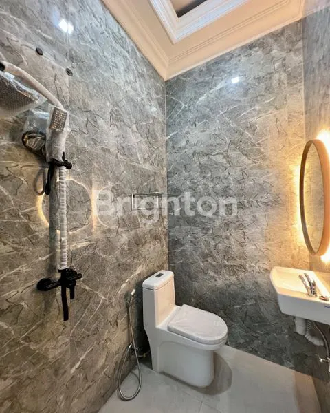 image RUMAH BARU MODERN KLASIK DEKAT UGM (6)