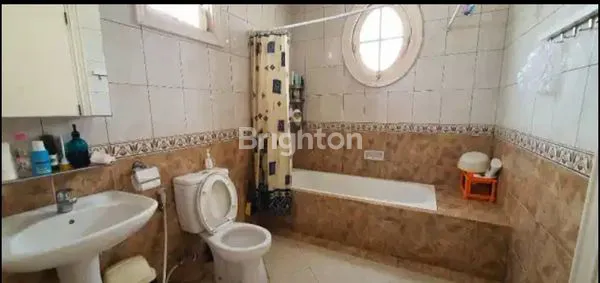 image RUMAH ELEGAN DI ALAM SUTERA - LINGKUNGAN PREMIUM (5)